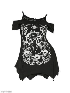 Plus Size Gothic Graphic Tee Off Shoulder Lace Bow Top